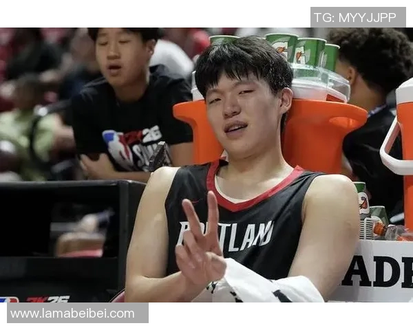 队记:克林根和瀚森无需共存,小杨的未来定位是替补进攻核心 队记:克林根和瀚森无需共存,小杨的未来定位是替补进攻核心