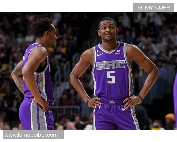 福克斯:我们首先要养成赢球习惯 期待打进季后赛并且闹出点动静 福克斯:我们首先要养成赢球习惯 期待打进季后赛并且闹出点动静